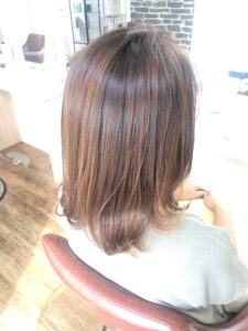 カラー後ロングヘアー